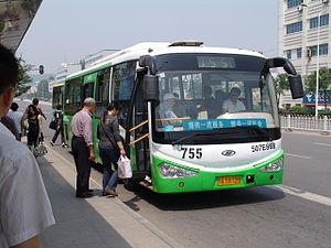 武汉:公交多条线路增加高峰班次_中国客车网