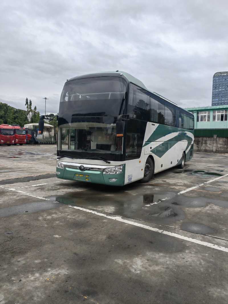 同款2台54座一层半宇通6126国五旅游车