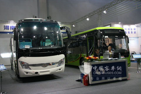 少林客车亮相2011道路运输展
