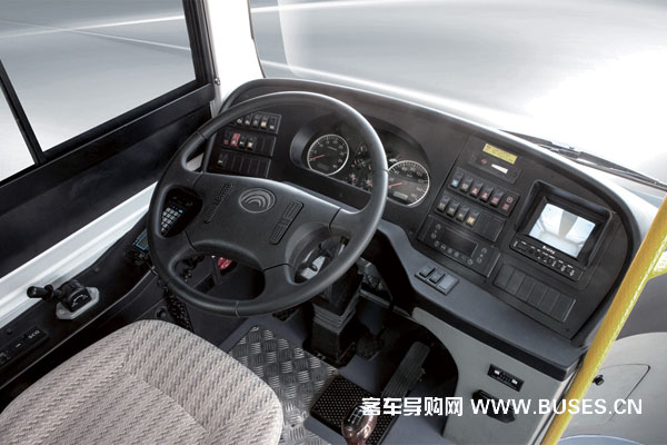 宇通ZK6850HG1公交-驾驶操作台