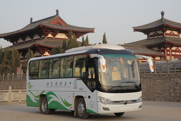 宇通ZK6816HN5Y客车（天然气国五24-34座）