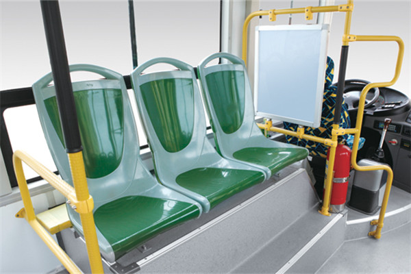 金旅XML6105J28C公交车