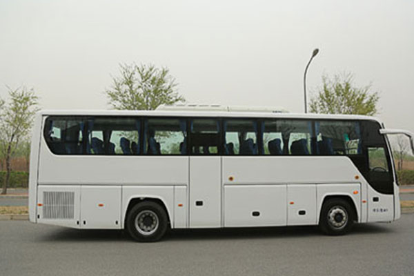 福田BJ6103U8LHB-4客车（柴油国三24-57座）