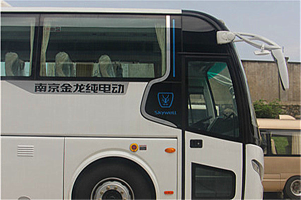 南京金龙NJL6117BEVG公交车（纯电动24-48座）